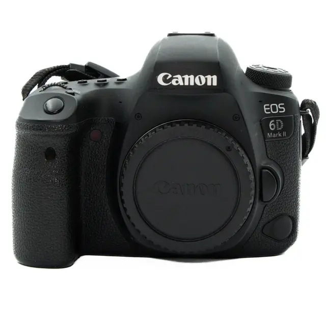 BRUKT Canon EOS 6D Mark II m/batterigrep Tilstand: 4 | 17 794 eksp. 