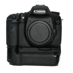 BRUKT Canon EOS 7D m/batterigrep Tilstand: 3 |51 323 (34%) eksp.