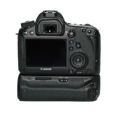 BRUKT Canon EOS 6D m/batterigrep Tilstand: 3 |15 046 (15%) eksp.