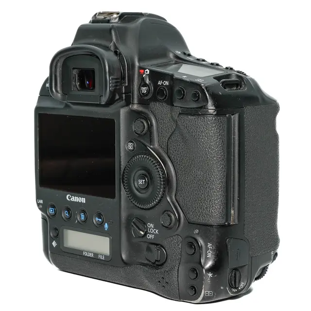 BRUKT Canon EOS 1D X Mark II Tilstand: 3 |97 734 (24%) eksp. 