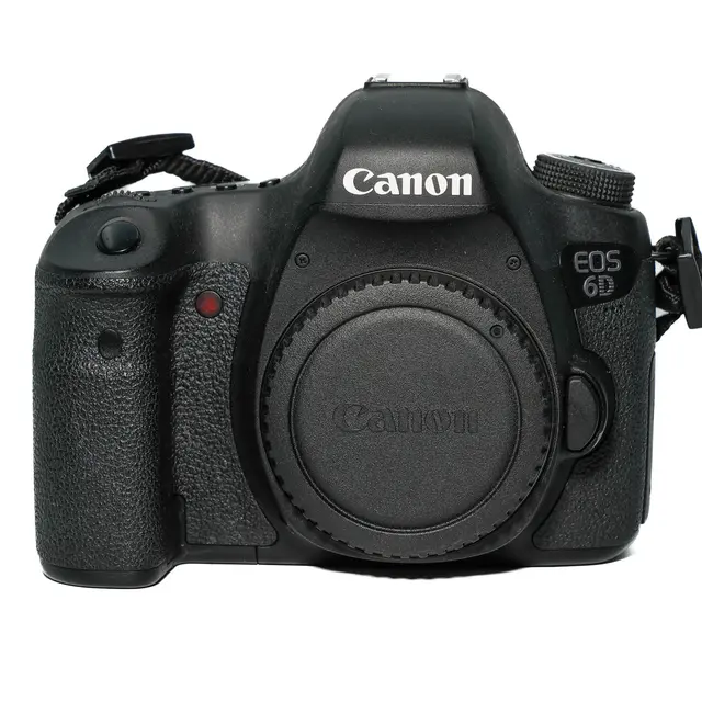 BRUKT Canon EOS 6D Tilstand: 2 |14 908 (15%) eksp. 