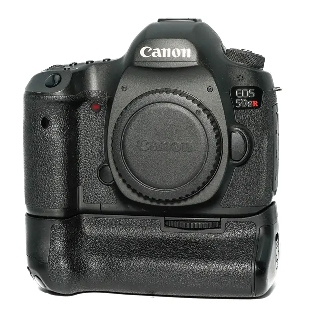 BRUKT Canon EOS 5DS R m/batterigrep Tilstand: 3 |82 728 (55%) eksp. 