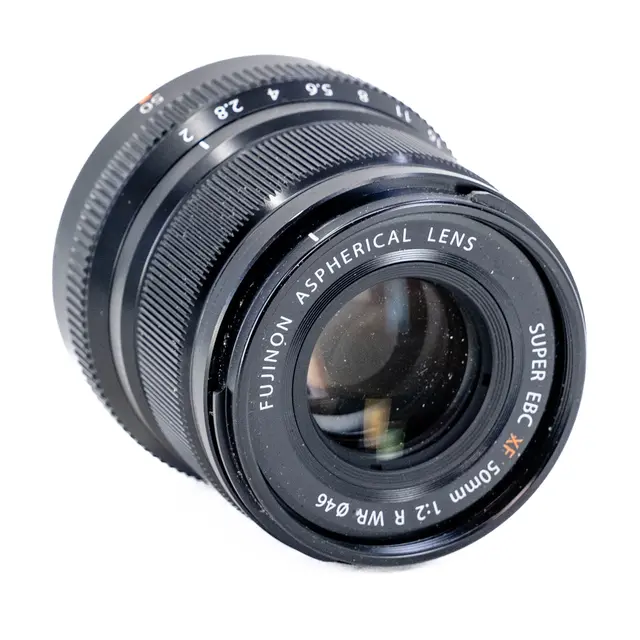 BRUKT Fujifilm XF 50mm f/2.0 WR Bruktsalg-Tilstand: 3 