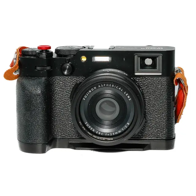 BRUKT Fujifilm X100VI Tilstand: 1 |25 eksp. 