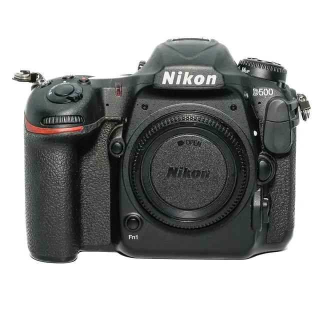 BRUKT Nikon D500 Tilstand: 3 | eksp. 