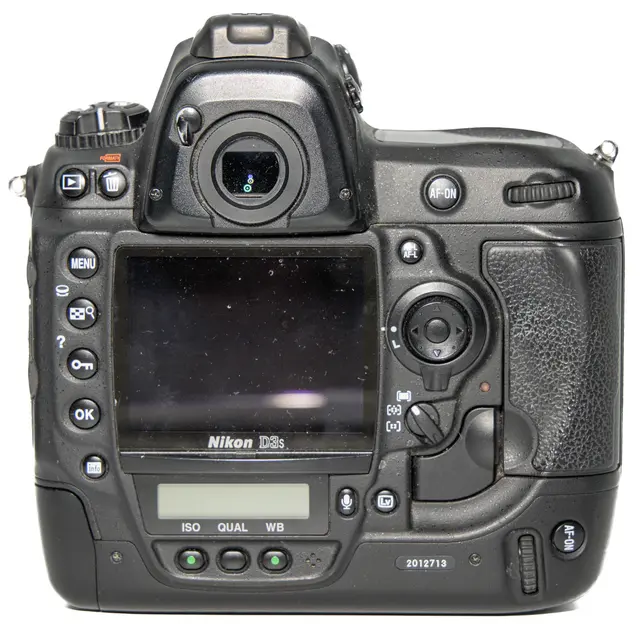 BRUKT Nikon D3S Tilstand: 3 |35170 eksp. 