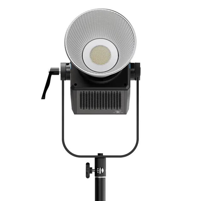 Nanlite FS-500C LED RGBW Spot Light 2700-7500K. LED lampe, 520W 