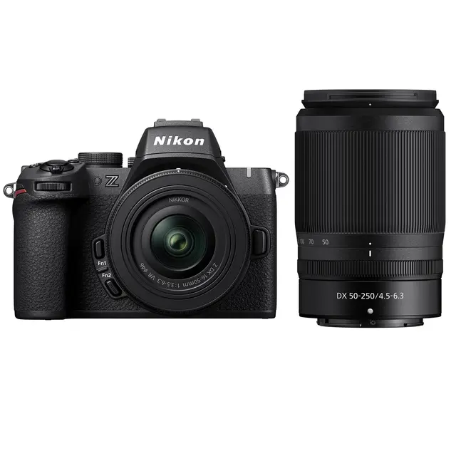 Nikon Z50II m/Z DX 16-50mm f/3.5-6.3 VR + Z DX 50-250mm f/4.5-6.3 VR 