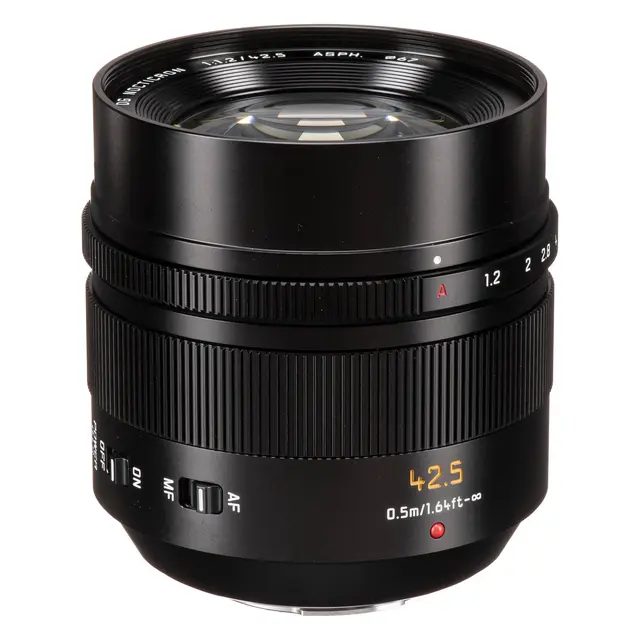 Panasonic Leica 42.5mm f/1.2 Nocticron ASPH Power O.I.S 