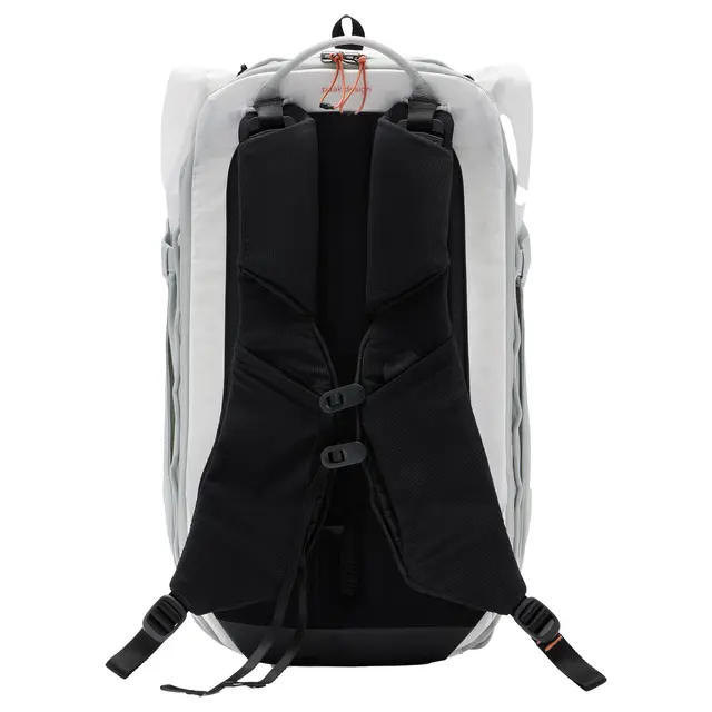 Peak Design Outdoor Backpack 25L Cloud 25L. Hvit 