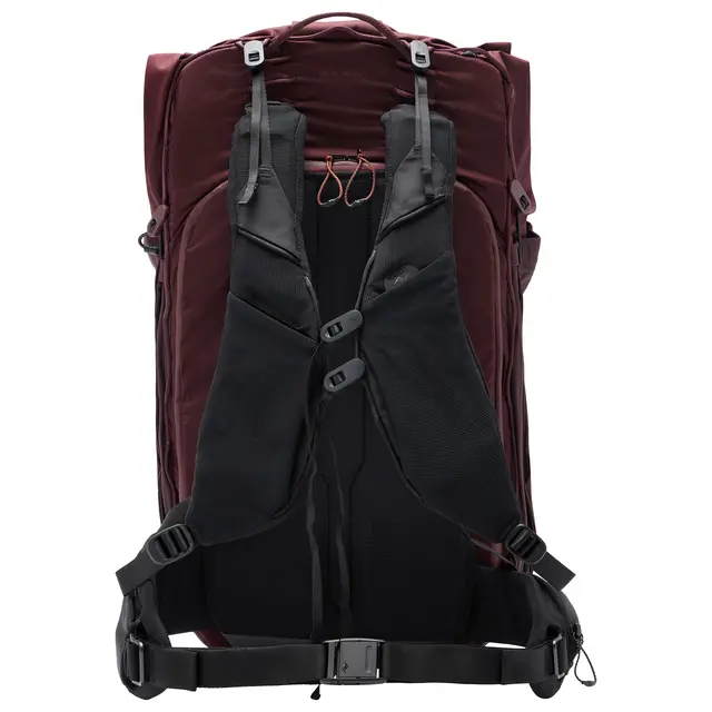 Peak Design Outdoor Backpack 45L Eclipse 45L. Burgunder 