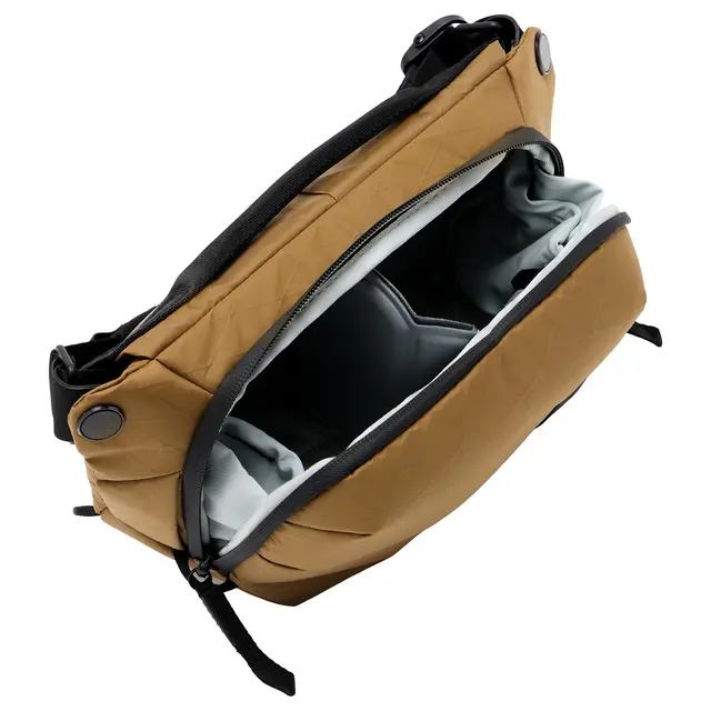 Peak Design Everyday Sling 3L v2 Coyote 3 Liter skulderbag 